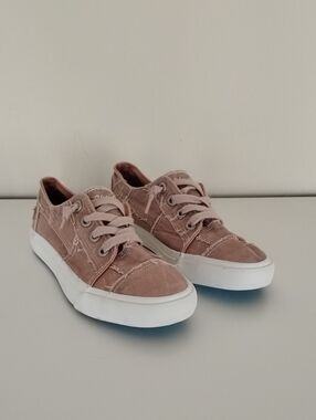 Blowfish Malibu Casual Blush Low-Top Canvas Sneakers for Women